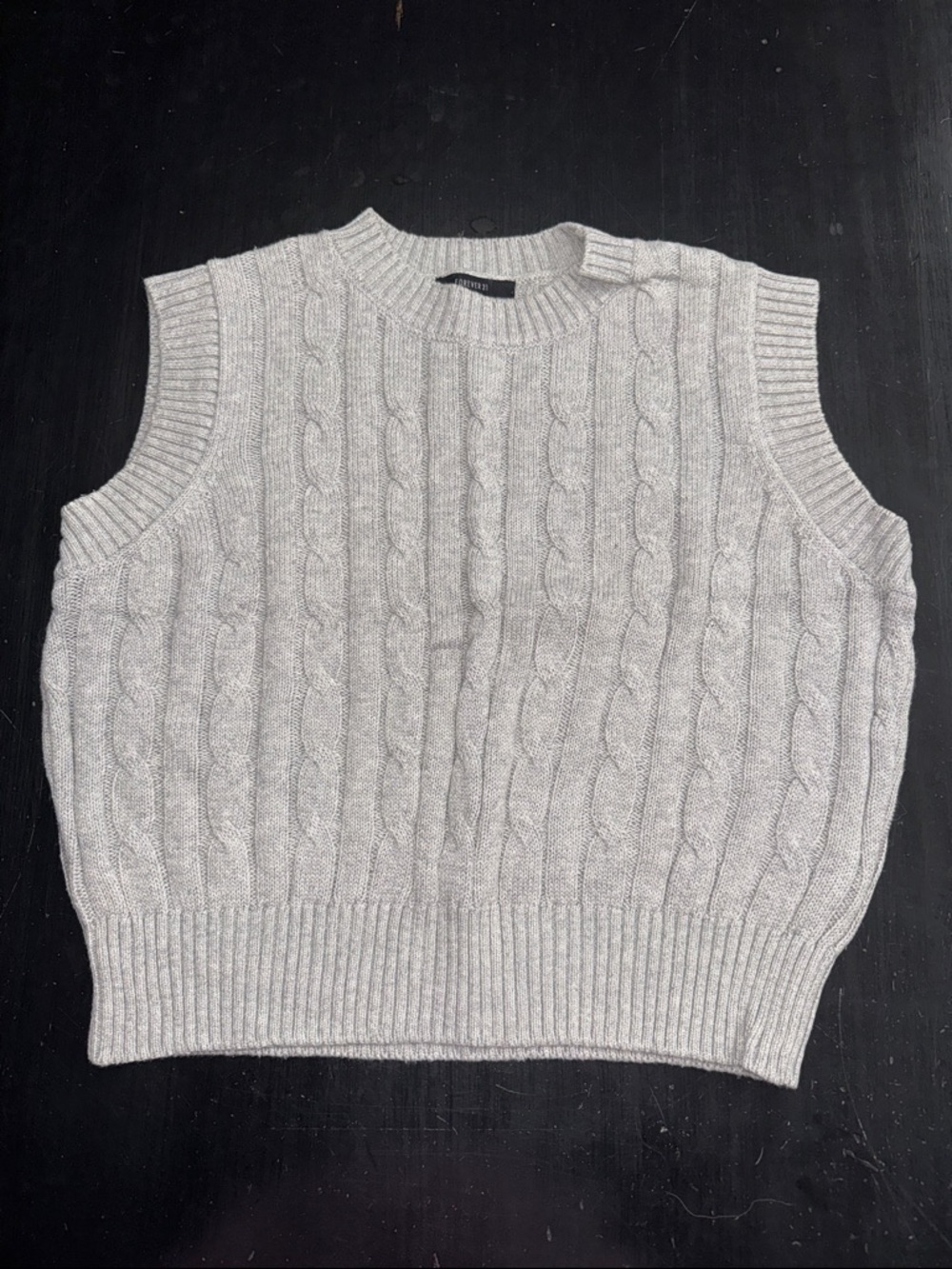 forever 21 gray cable knit sweater vest. size small. excellent used condition.
